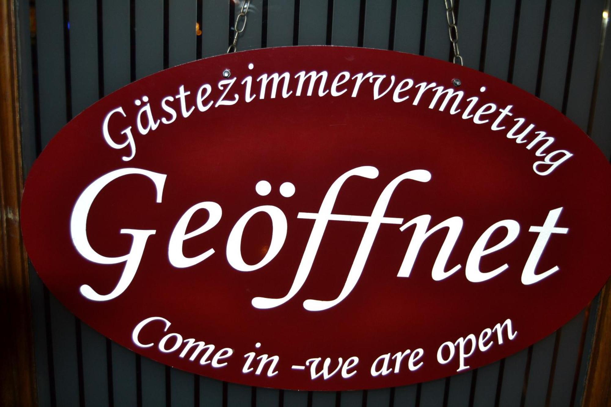Gast-und Weinhaus Zwiebelturm Kerken Exterior foto